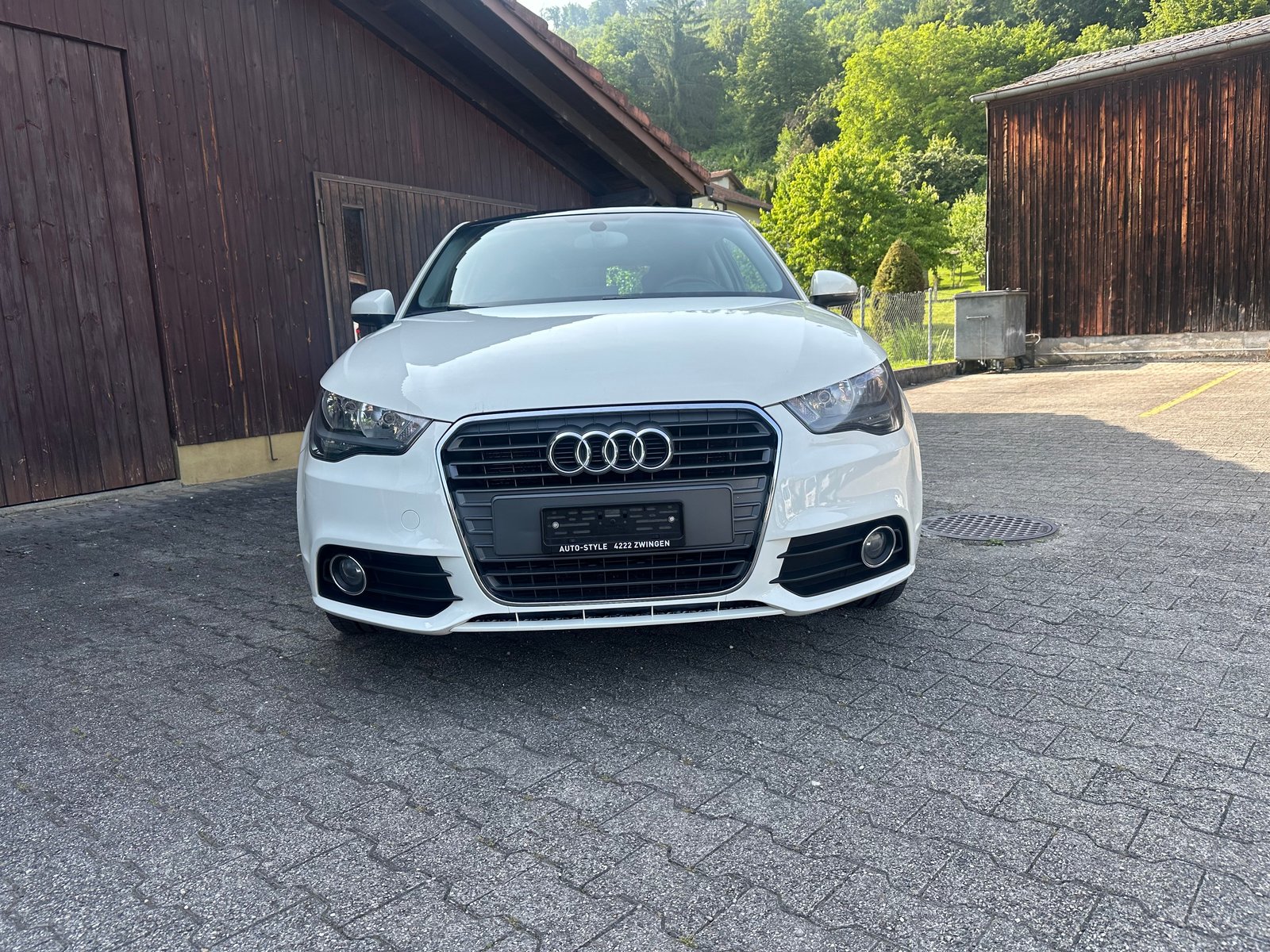 AUDI A1 1.2 TFSI Attraction, Petrol, Second hand / Used, Manual - 2