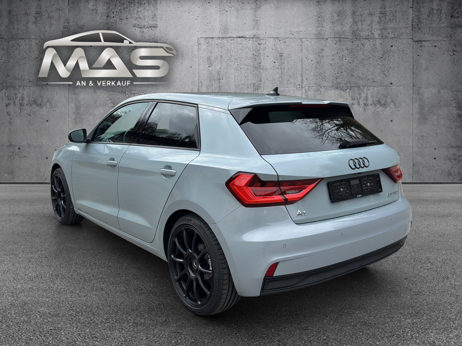 AUDI A1 Sportback 35 TFSI advanced S-tronic, Petrol, Second hand / Used, Automatic - 4