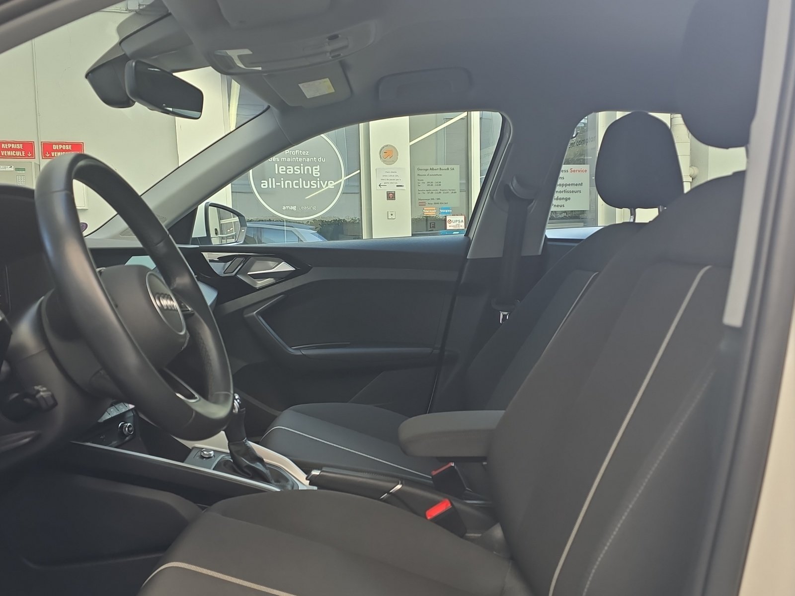 AUDI A1 Sportback 30 TFSI Attraction S-tronic, Petrol, Second hand / Used, Automatic - 5