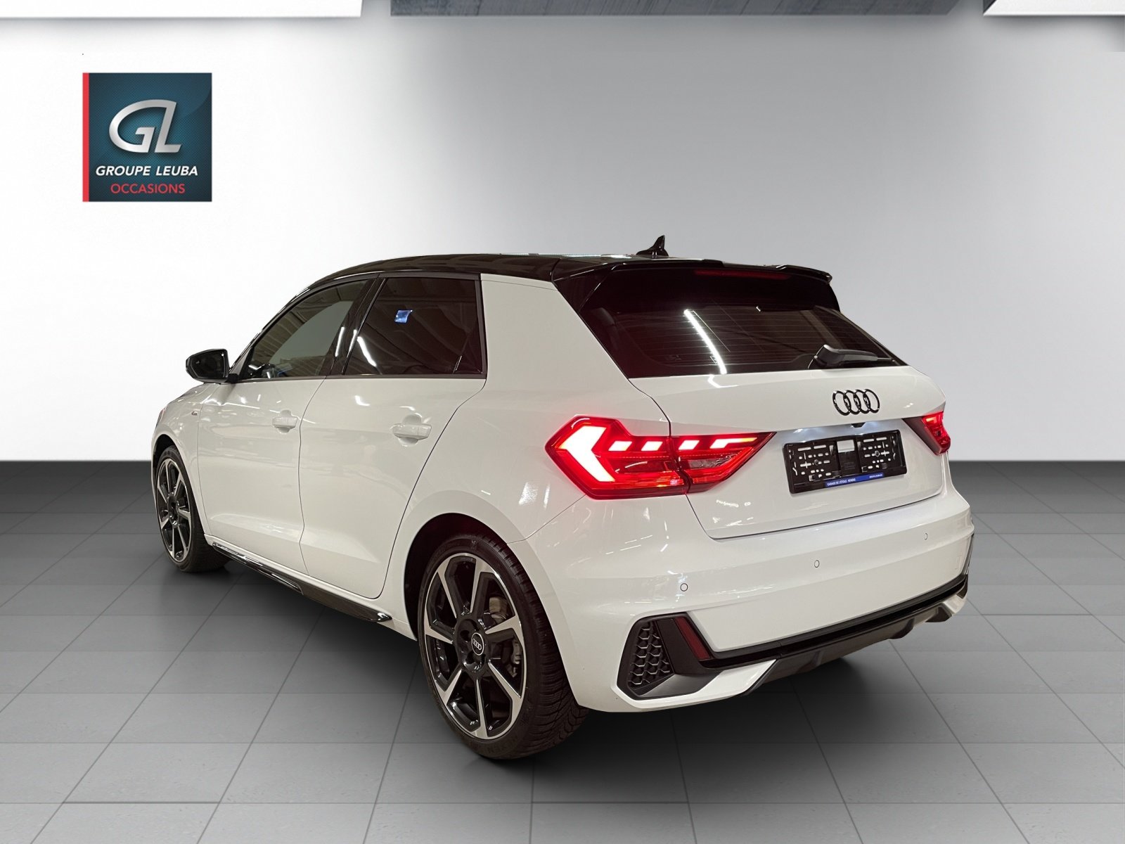 AUDI A1 35 TFSI S Line, Petrol, Second hand / Used, Automatic - 4