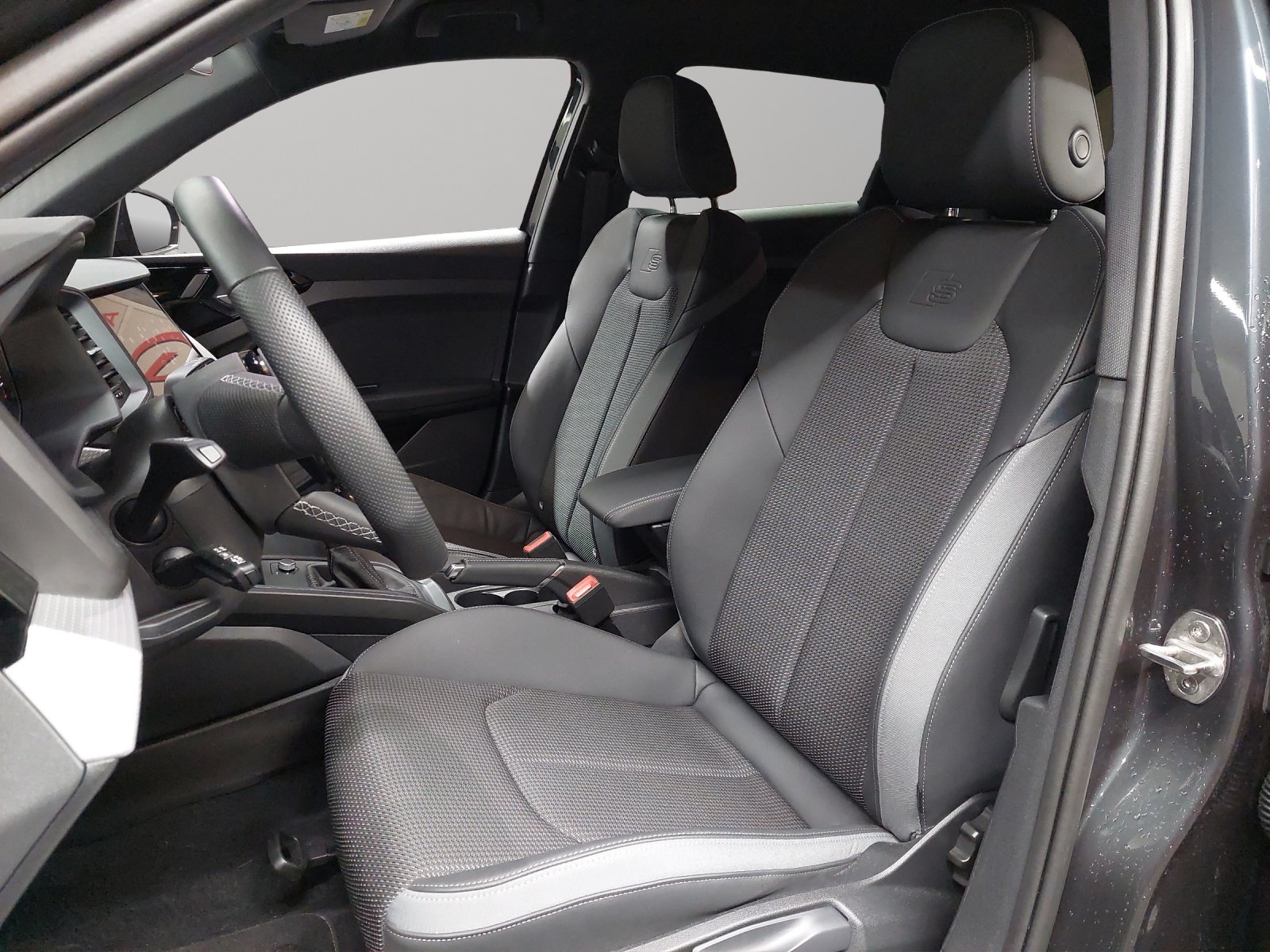 AUDI A1 Sportback 35 TFSI S-tronic, Petrol, Second hand / Used, Automatic - 6
