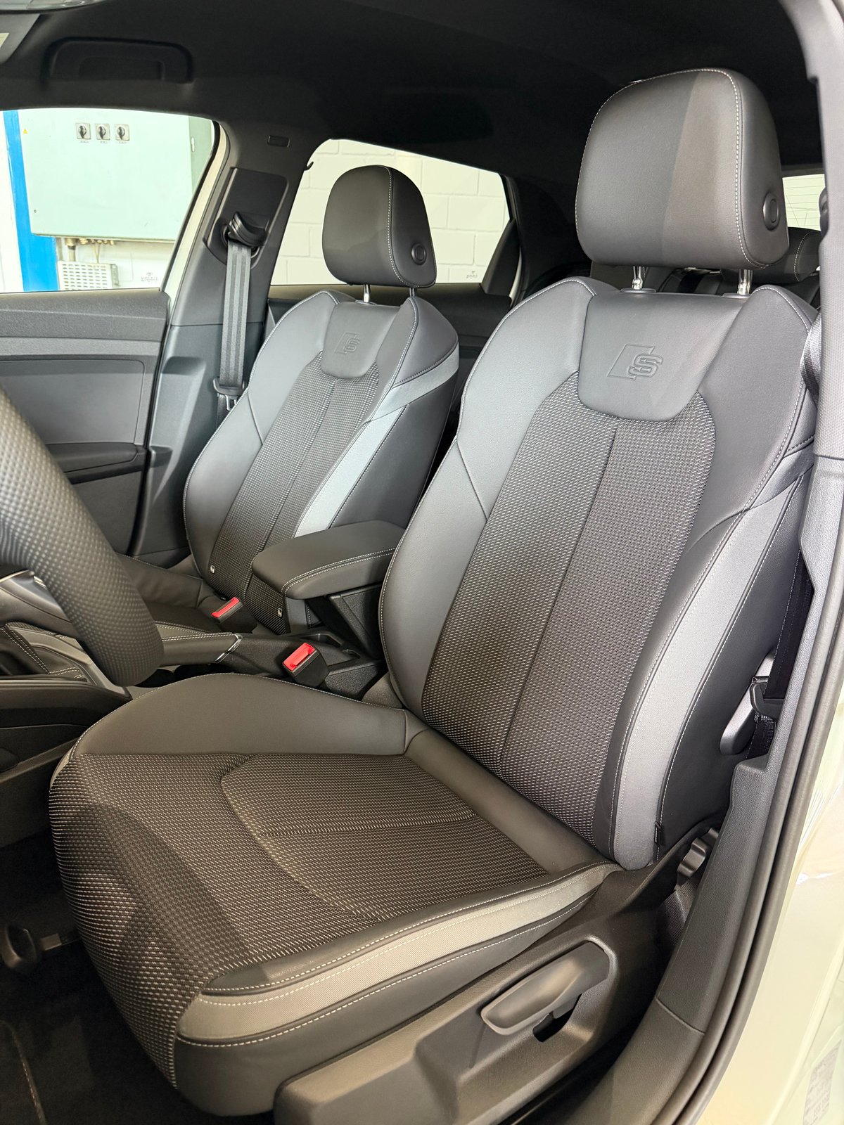 AUDI A1 Sportback 40 TFSI S Line S-tronic / 207 Ps / 5-Jahre, Petrol, Second hand / Used, Automatic - 5