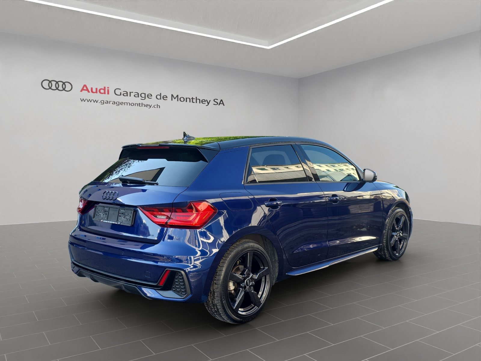 AUDI A1 Sportback 30 TFSI S Line Attraction S-tronic, Petrol, Second hand / Used, Automatic - 4