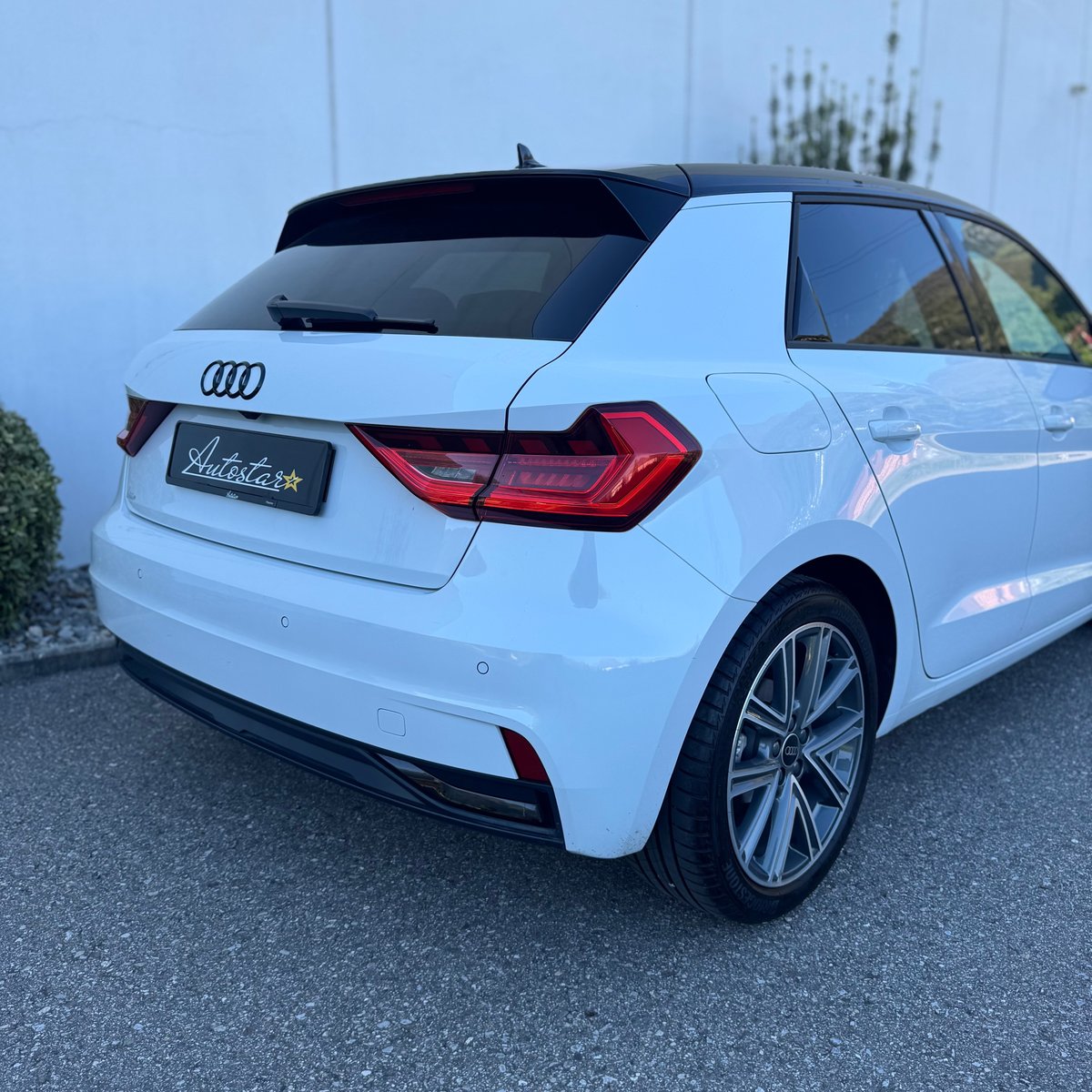 AUDI A1 Sportback 30 TFSI S Line S-tronic, Petrol, Second hand / Used, Automatic - 5