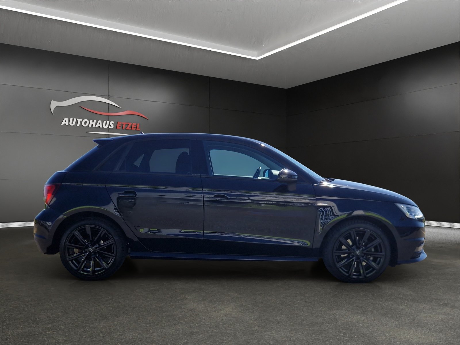 AUDI A1 Sportback 1.4 TFSI Sport S-tronic S Line, Petrol, Second hand / Used, Automatic - 4