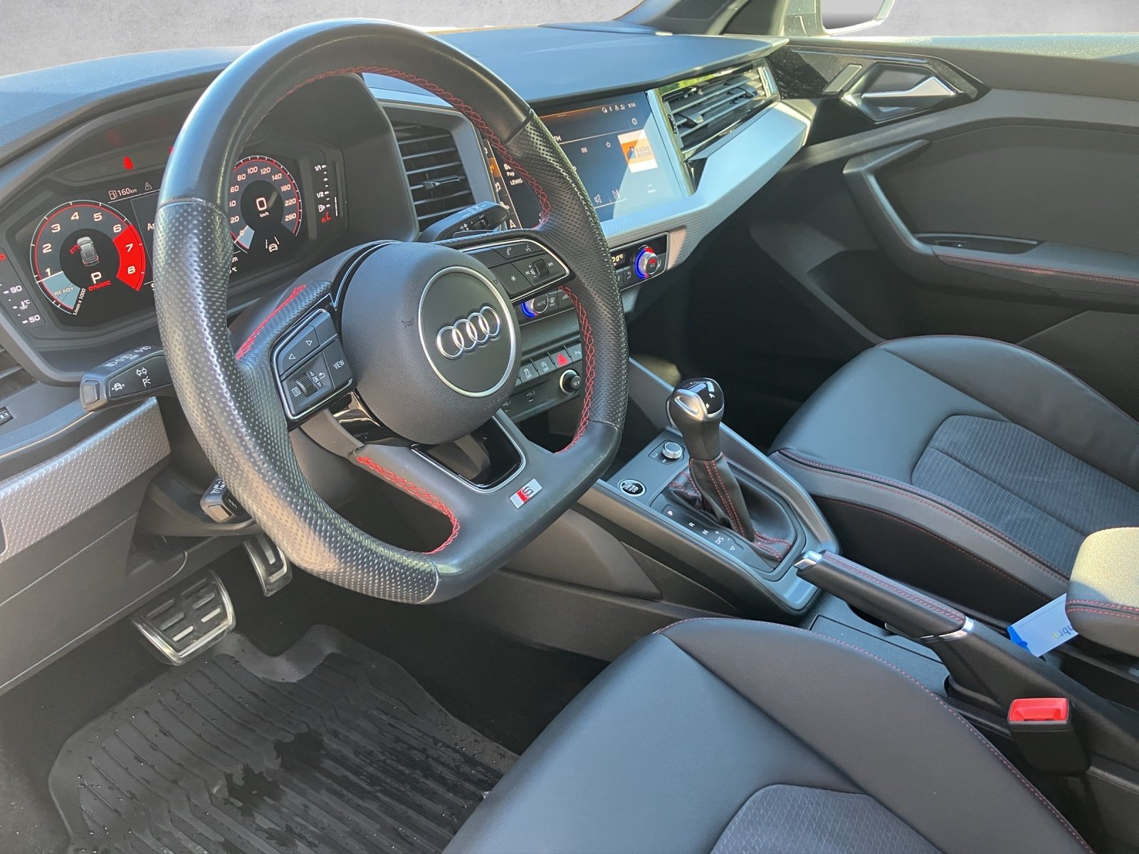 AUDI A1 Sportback 40 TFSI S Line S-tronic, Petrol, Second hand / Used, Automatic - 5
