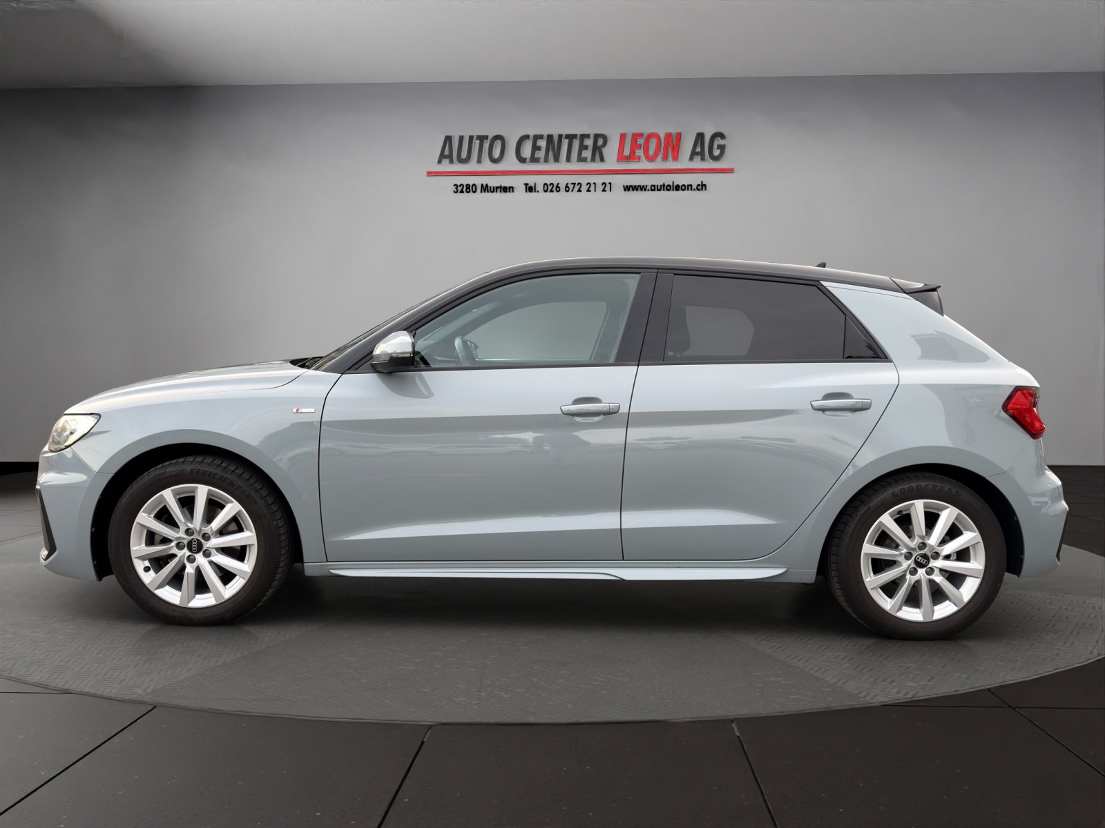 AUDI A1 Sportback 30 TFSI S Line S-tronic, Petrol, Second hand / Used, Automatic - 3