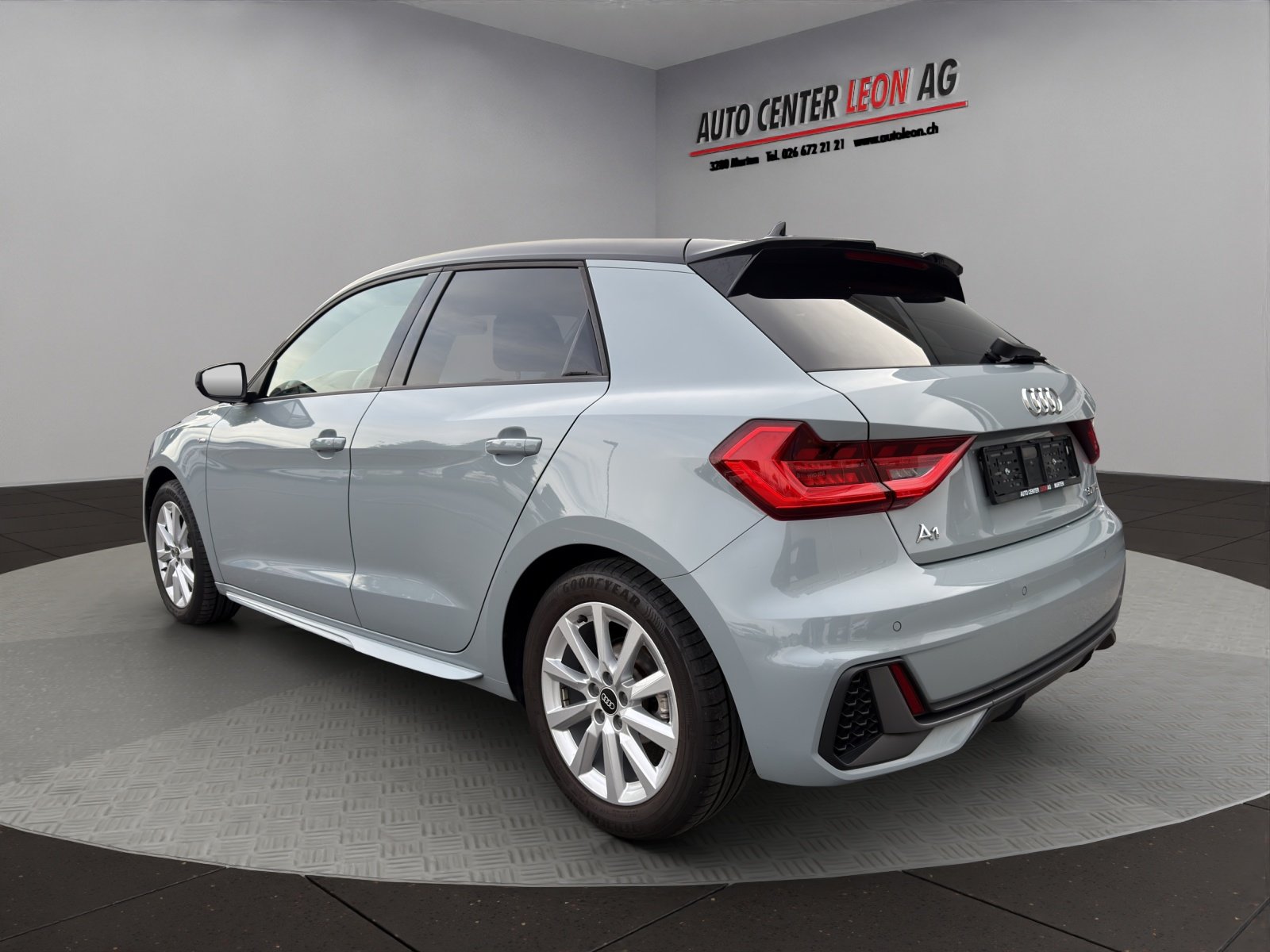 AUDI A1 Sportback 30 TFSI S Line S-tronic, Petrol, Second hand / Used, Automatic - 4