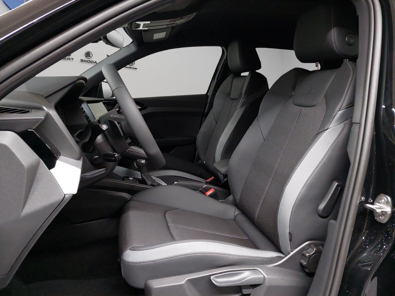 AUDI A1 Sportback 30 TFSI S Line Attraction S-tronic, Petrol, Second hand / Used, Automatic - 6