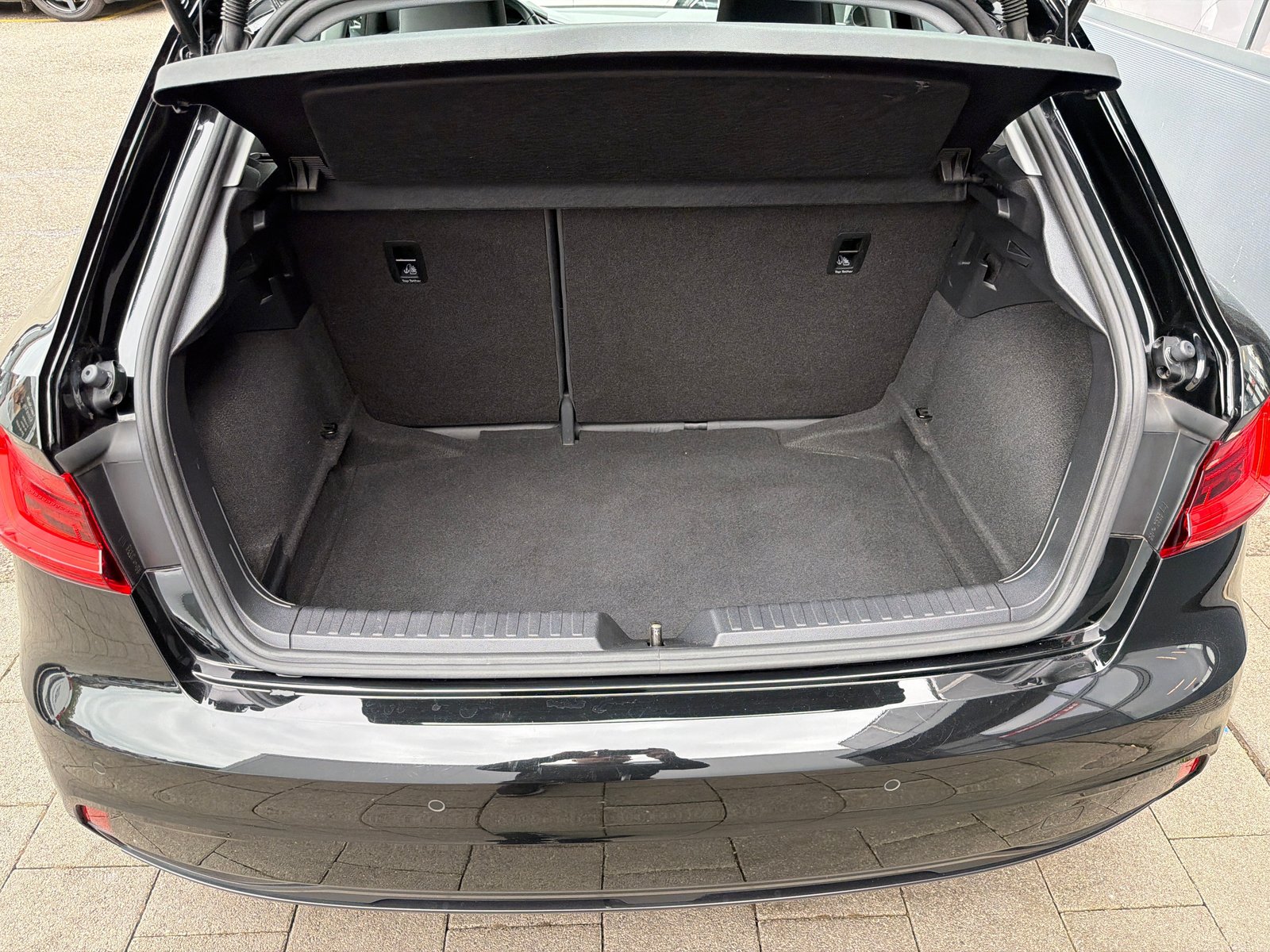 AUDI A1 Sportback 30 TFSI S-Line advanced S-tronic, Benzin, Occasion / Gebraucht, Automatik - 6