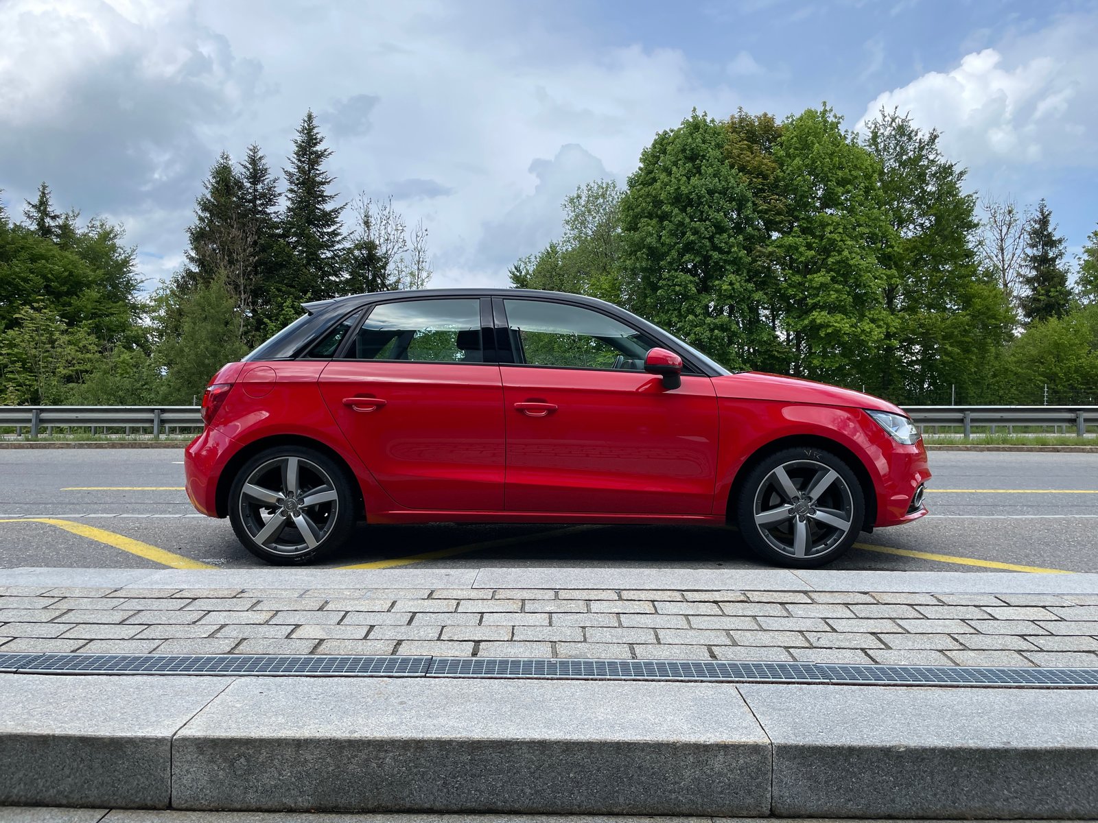 AUDI A1 Sportback 1.4 TFSI Ambition S-tronic, Petrol, Second hand / Used, Automatic - 4