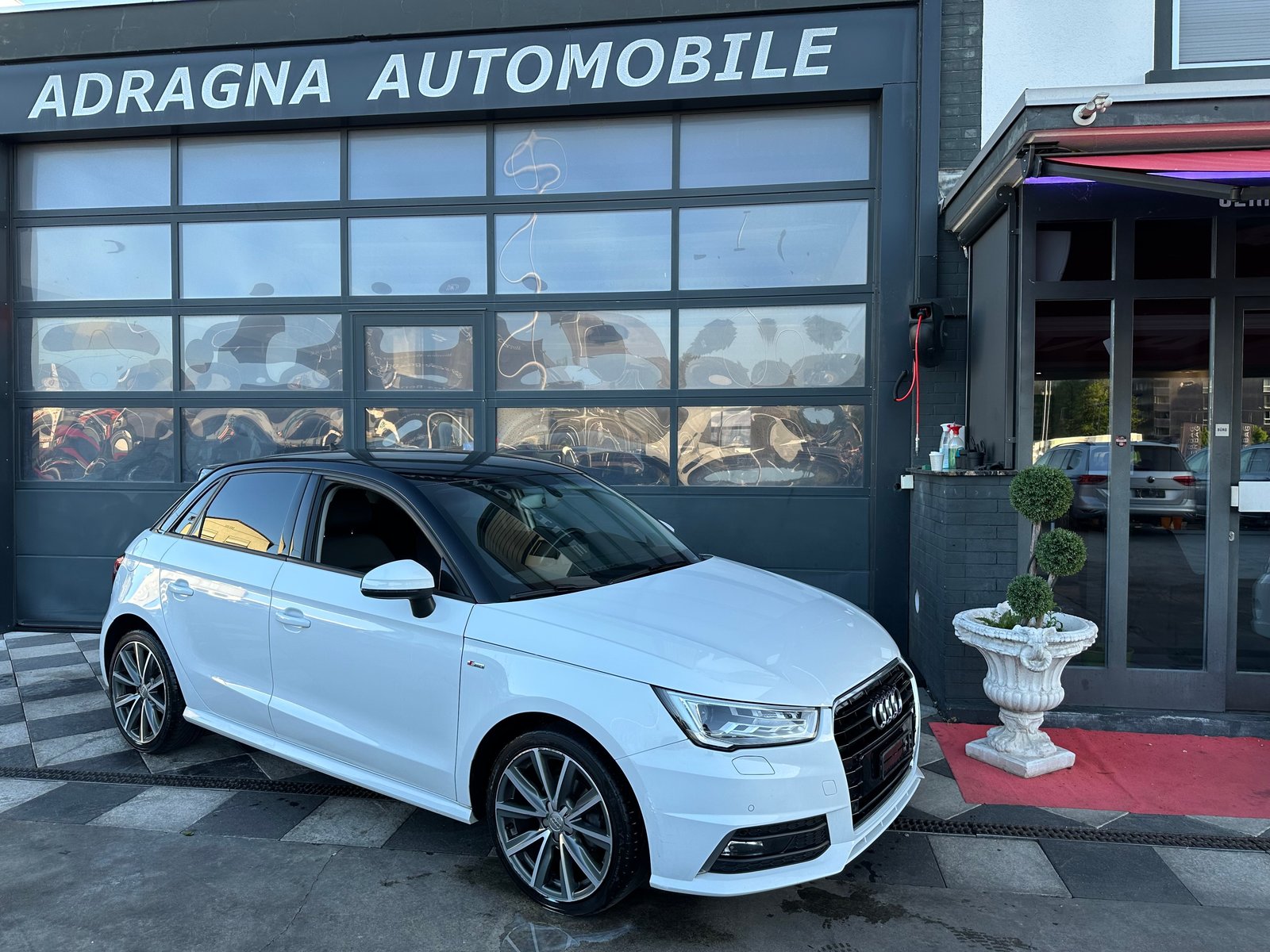 AUDI A1 Sportback 1.0 TFSI Sport S-tronic, Petrol, Second hand / Used, Automatic - 2
