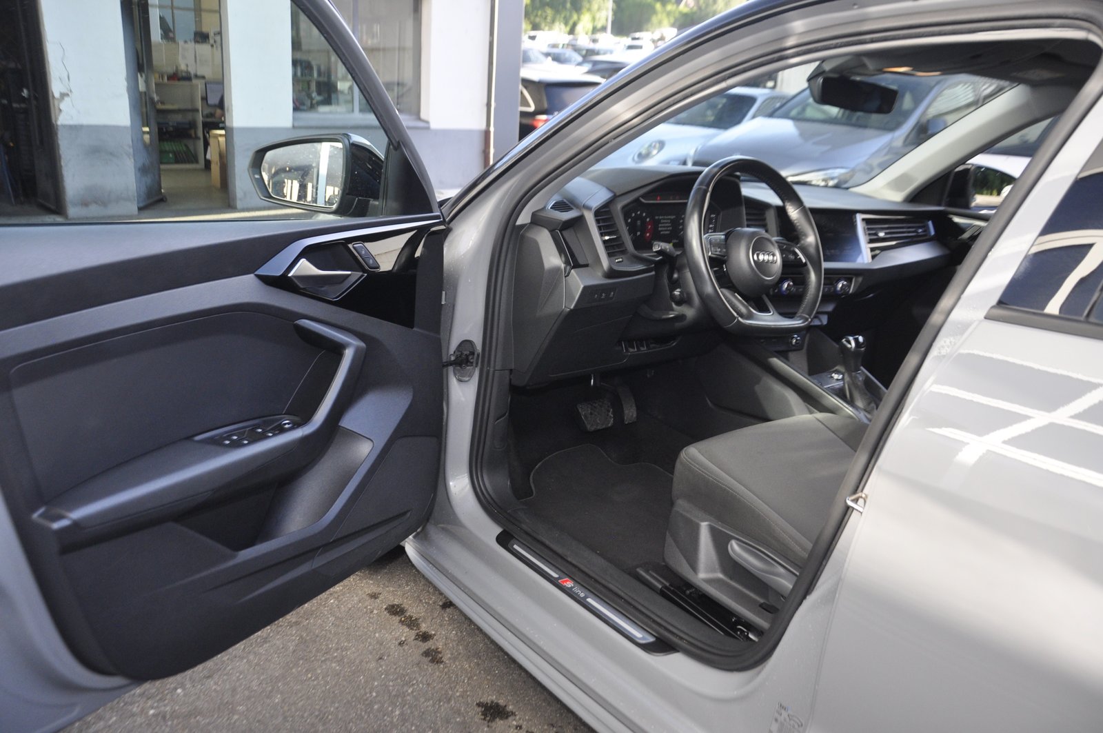 AUDI A1 Sportback 30 TFSI S Line S-tronic, Benzin, Occasion / Gebraucht, Automatik - 4