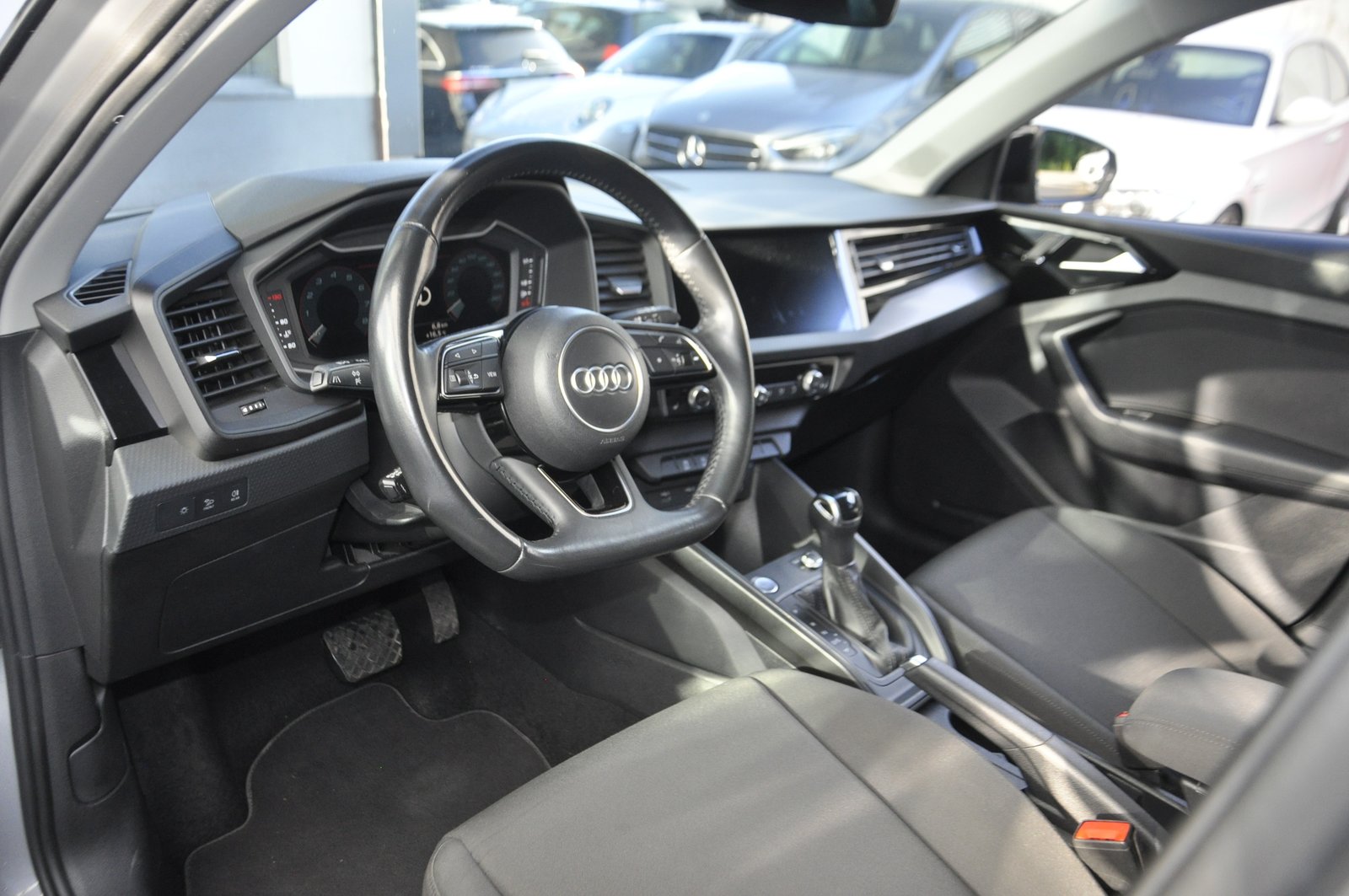 AUDI A1 Sportback 30 TFSI S Line S-tronic, Benzin, Occasion / Gebraucht, Automatik - 6