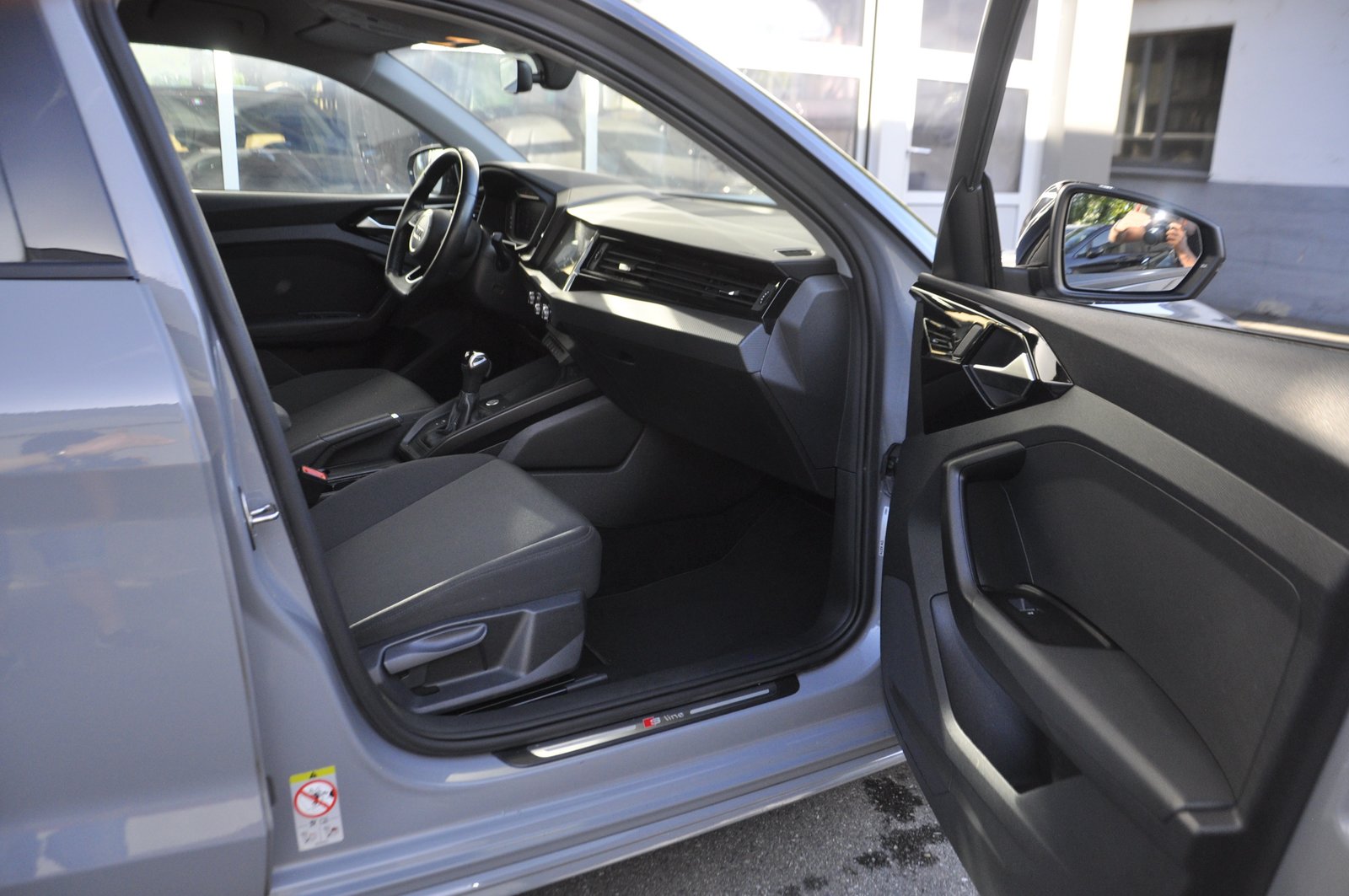 AUDI A1 Sportback 30 TFSI S Line S-tronic, Benzin, Occasion / Gebraucht, Automatik - 7