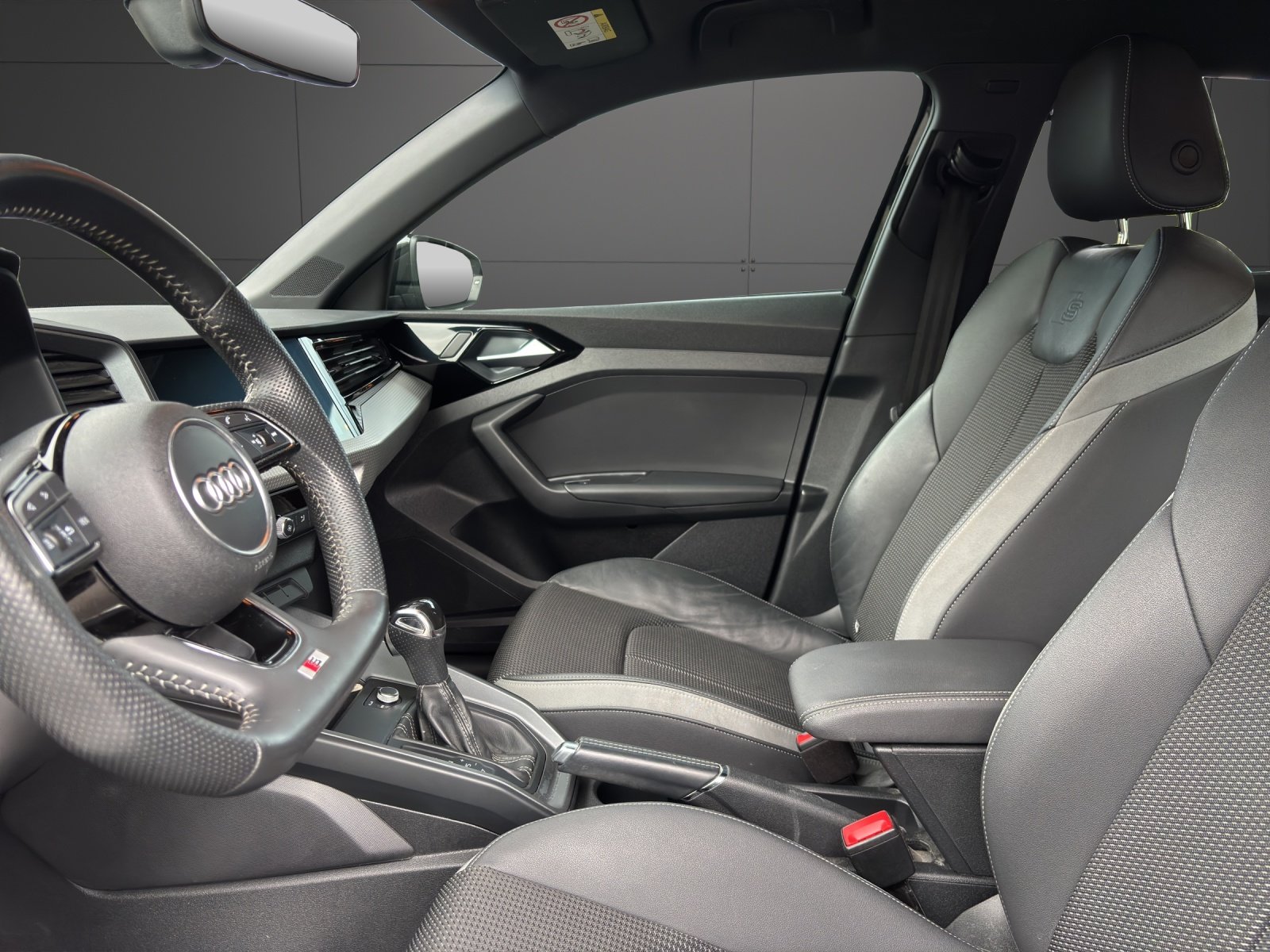 AUDI A1 Sportback 30 TFSI S-tronic, Benzin, Occasion / Gebraucht, Automatik - 3