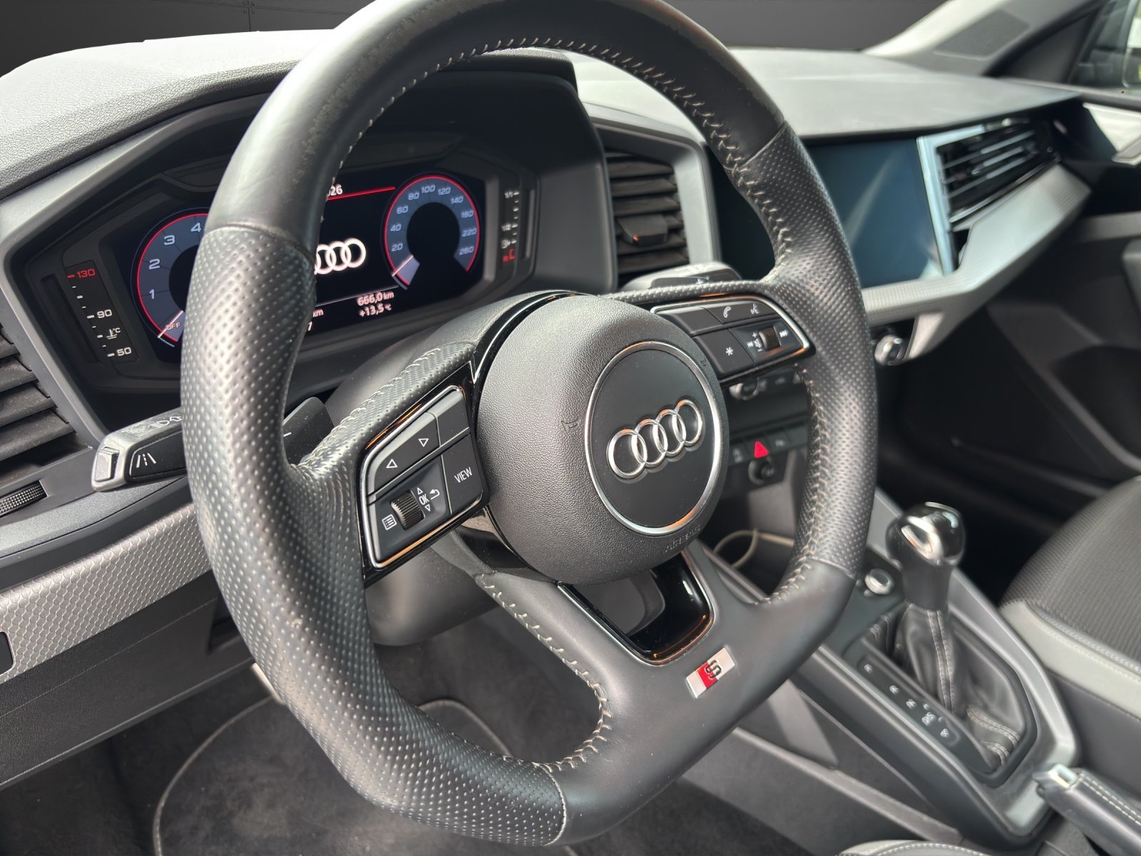 AUDI A1 Sportback 30 TFSI S-tronic, Benzin, Occasion / Gebraucht, Automatik - 4