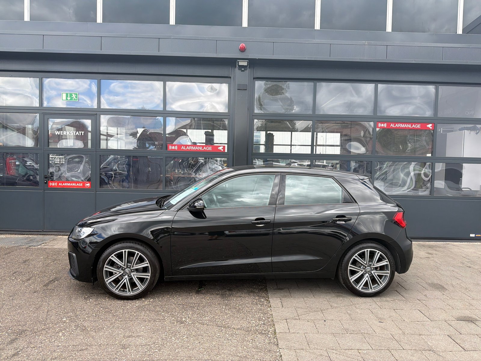 AUDI A1 Sportback 30 TFSI S-tronic, Essence, Occasion / Utilisé, Automatique - 3