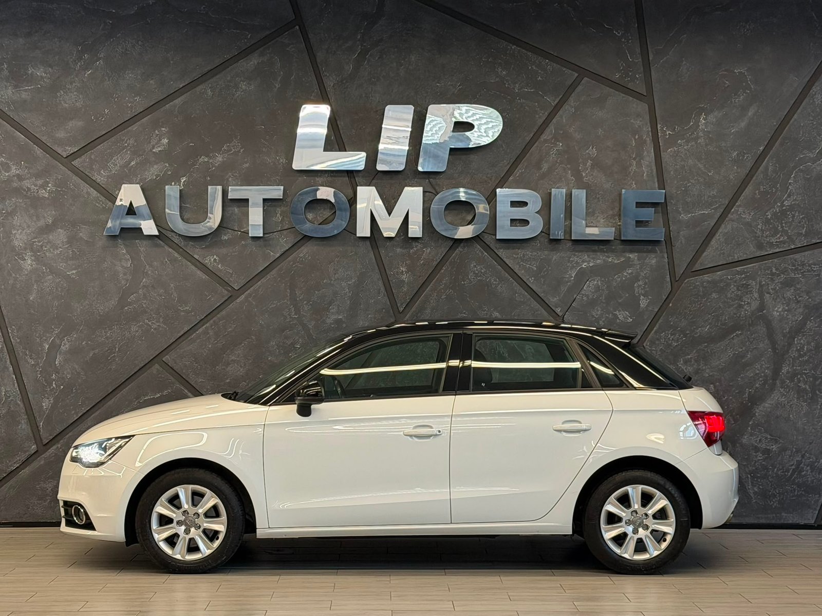 AUDI A1 Sportback 1.4 TFSI Attraction S-tronic, Essence, Occasion / Utilisé, Automatique - 5