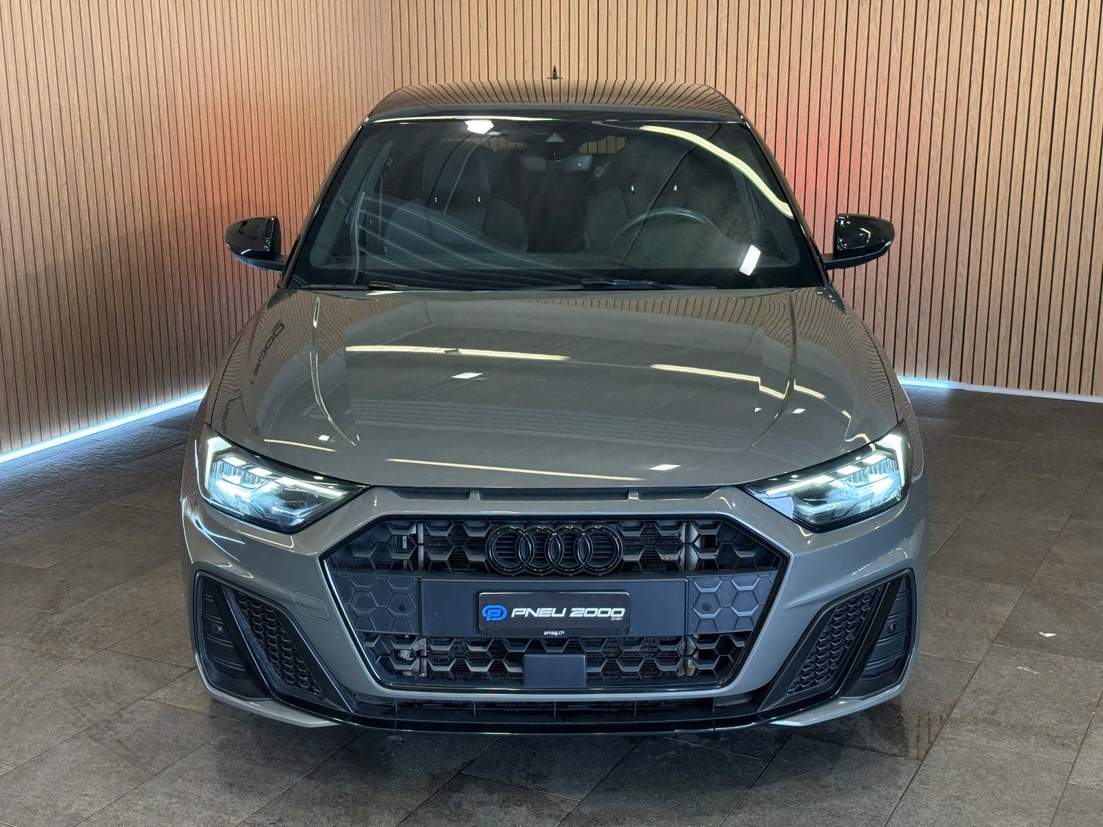 AUDI A1 Sportback 35 TFSI S Line S-tronic, Benzin, Occasion / Gebraucht, Automatik - 2