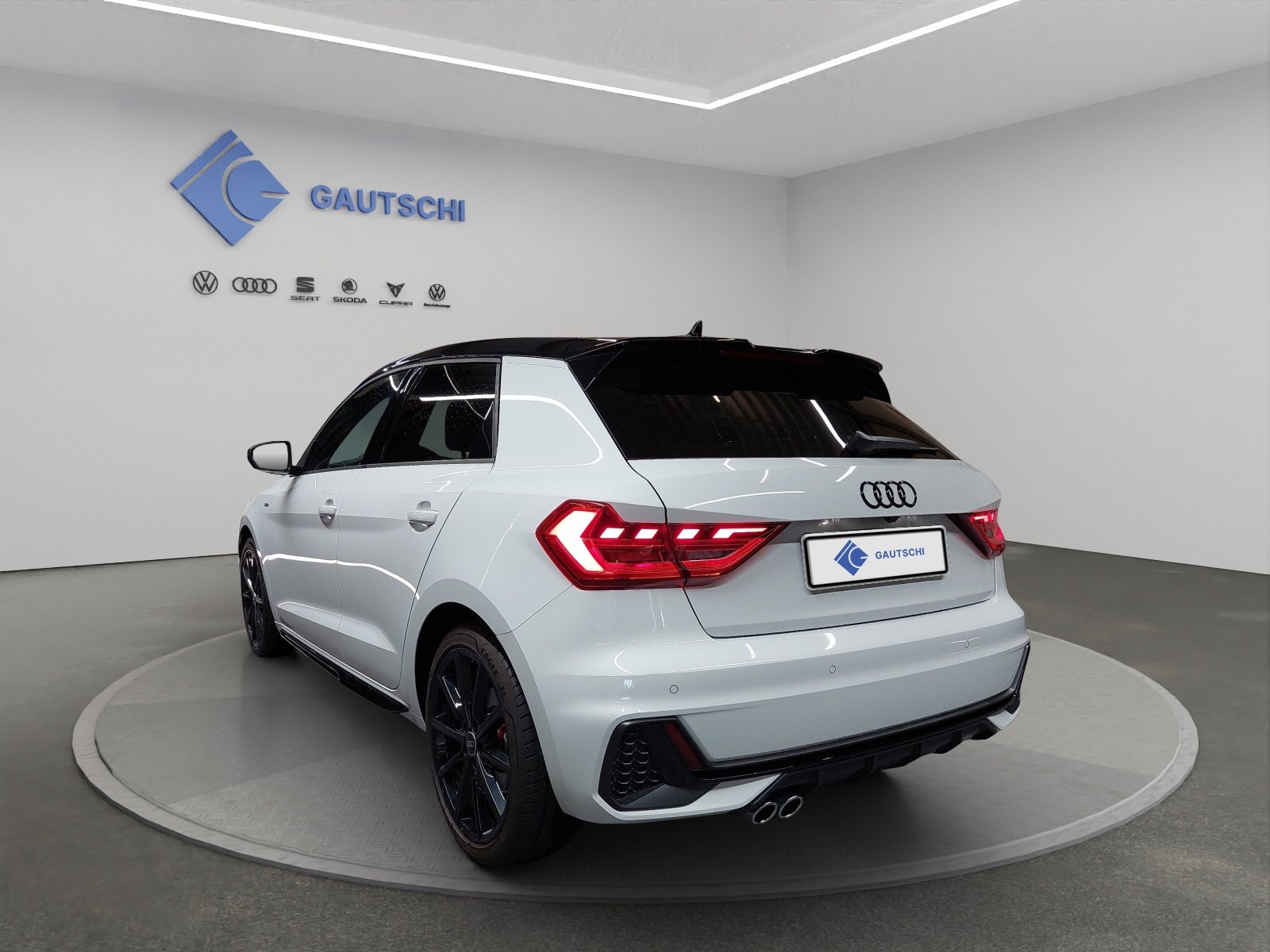 AUDI A1 Sportback 40 TFSI S Line S-tronic, Petrol, Second hand / Used, Automatic - 3