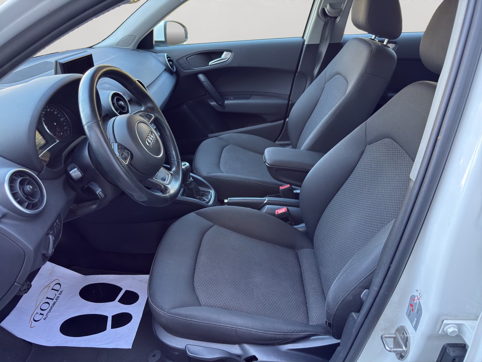 AUDI A1 Sportback 1.0 TFSI Design, Benzin, Occasion / Gebraucht, Handschaltung - 6