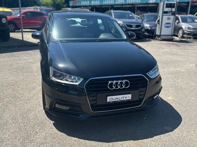 AUDI A1 Sportback 1.0 TFSI Sport, Benzin, Occasion / Gebraucht, Handschaltung