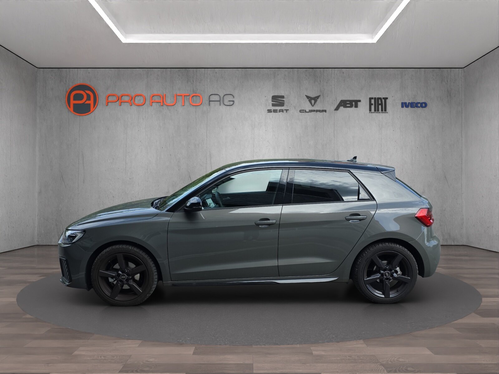 AUDI A1 Sportback 30 TFSI S Line Attraction S-tronic, Petrol, Second hand / Used, Automatic - 2