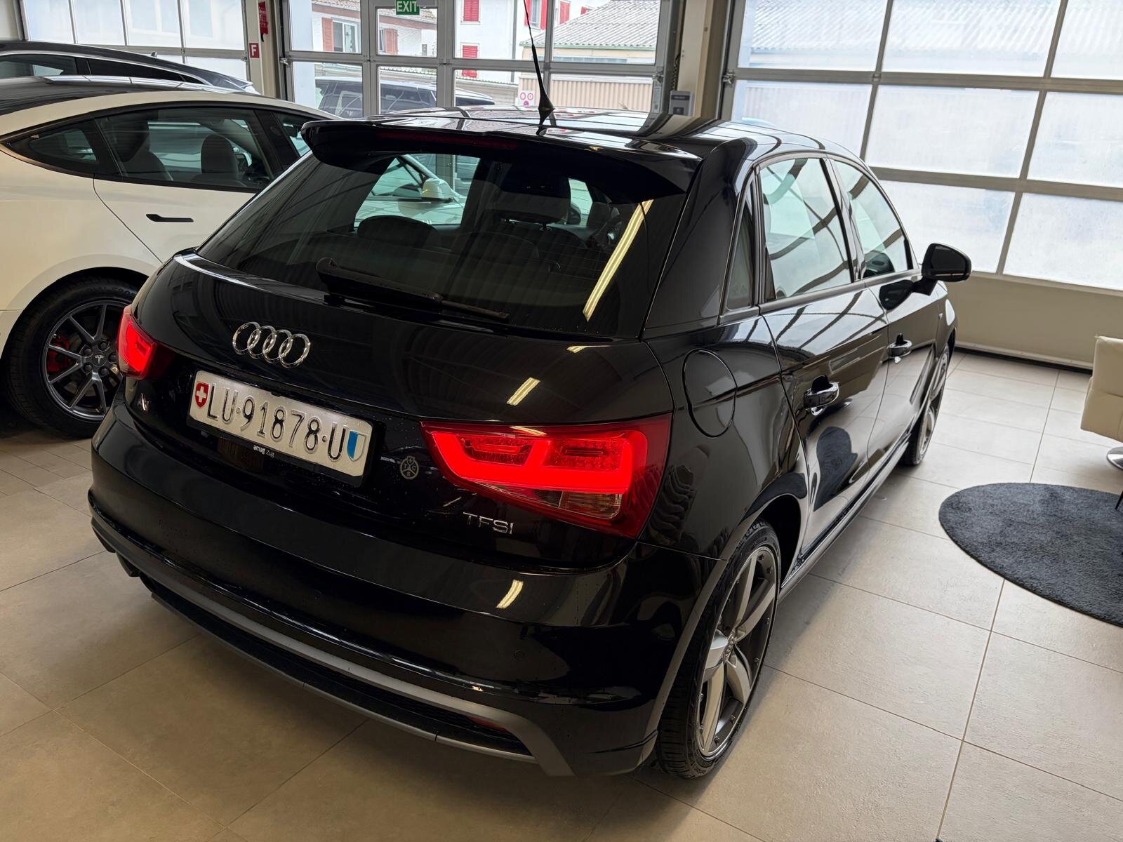 AUDI A1 Sportback 1.2 TFSI Ambition ** S- LINE **, Benzin, Occasion / Gebraucht, Handschaltung - 4
