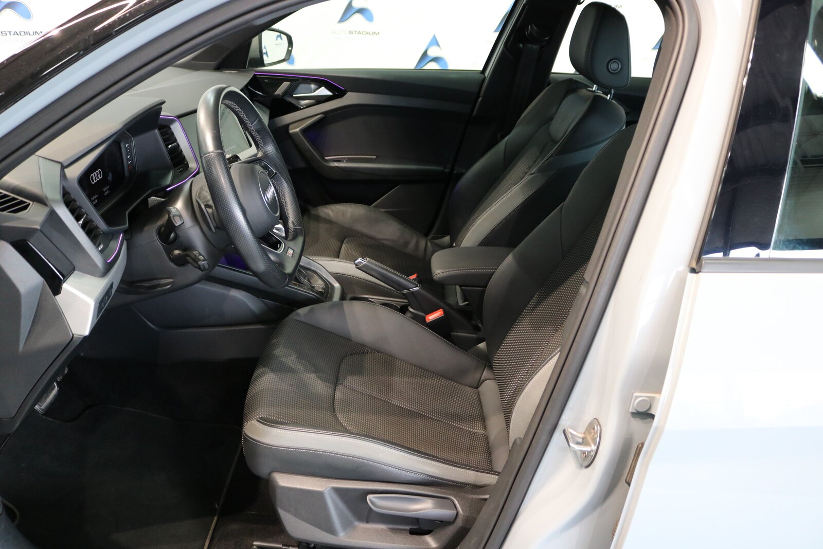 AUDI A1 Sportback 40 TFSI S Line S-tronic, Benzin, Occasion / Gebraucht, Automatik - 5