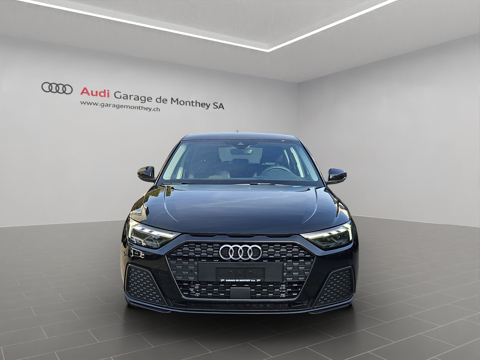 AUDI A1 Sportback 30 TFSI Attraction S-tronic, Petrol, Ex-demonstrator, Automatic - 2