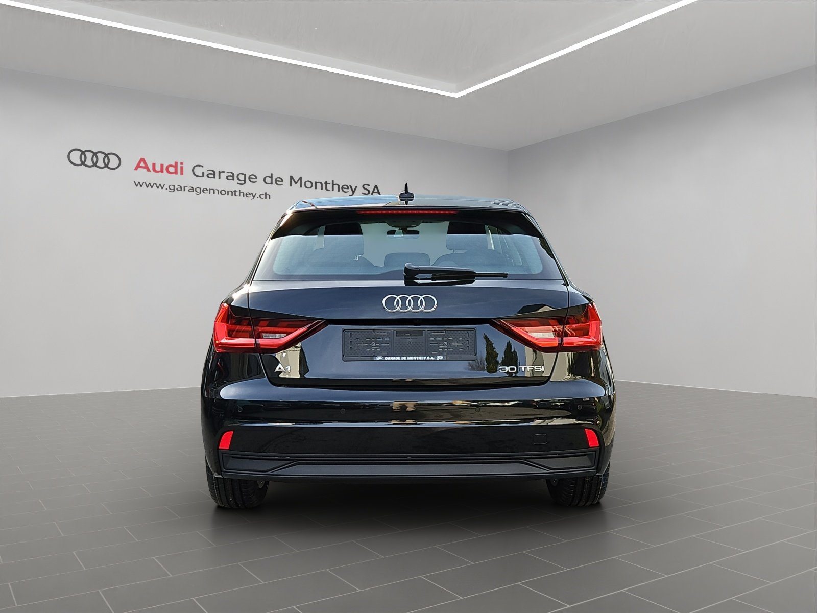 AUDI A1 Sportback 30 TFSI Attraction S-tronic, Petrol, Ex-demonstrator, Automatic - 5