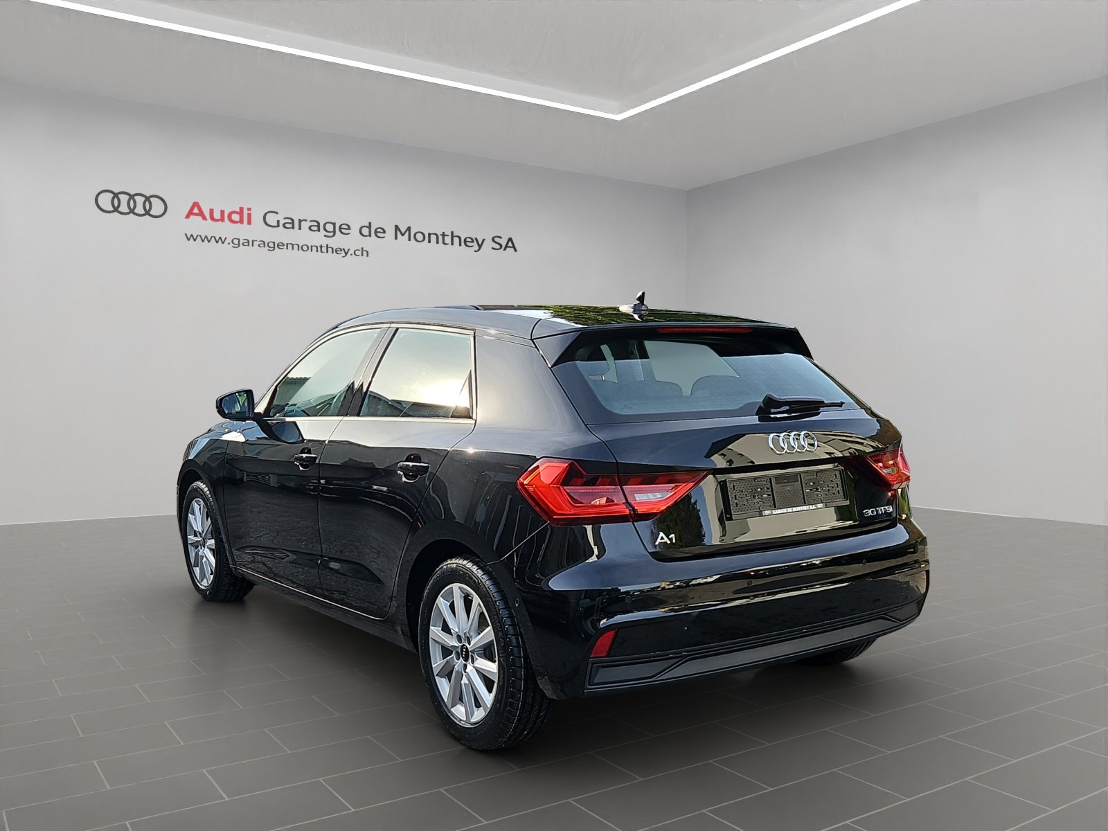 AUDI A1 Sportback 30 TFSI Attraction S-tronic, Petrol, Ex-demonstrator, Automatic - 6