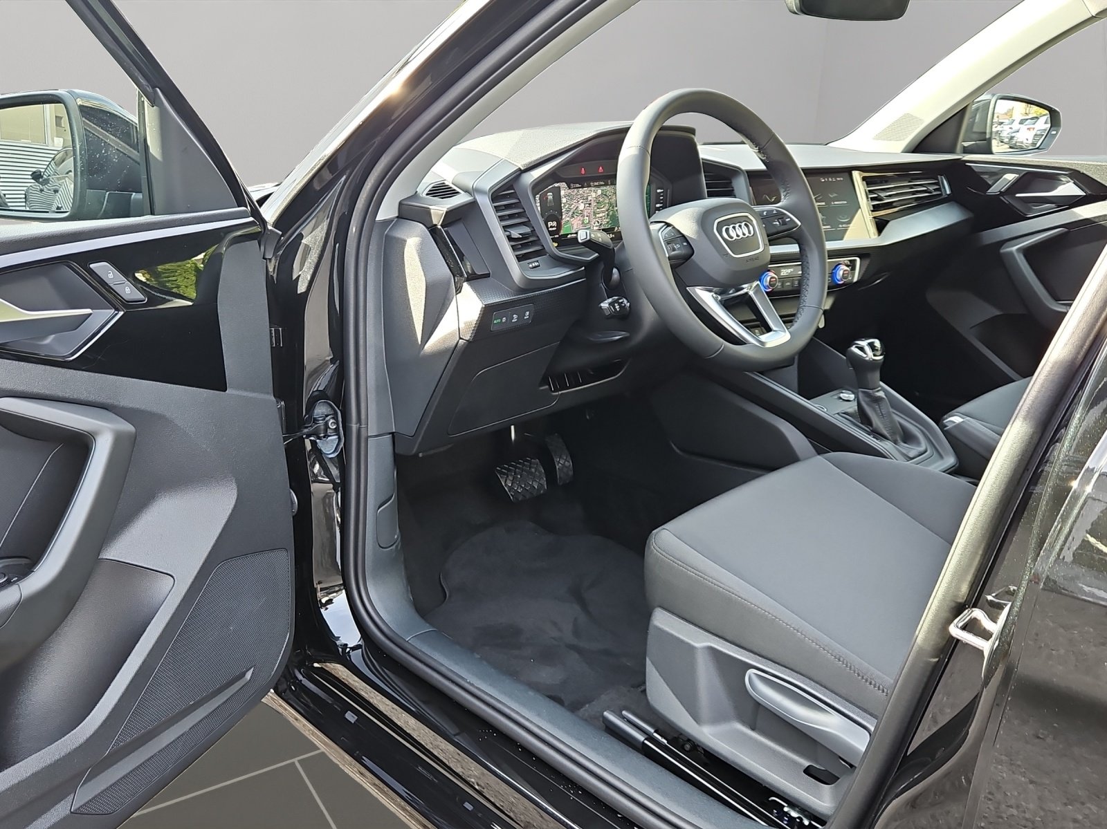AUDI A1 Sportback 30 TFSI Attraction S-tronic, Petrol, Ex-demonstrator, Automatic - 7