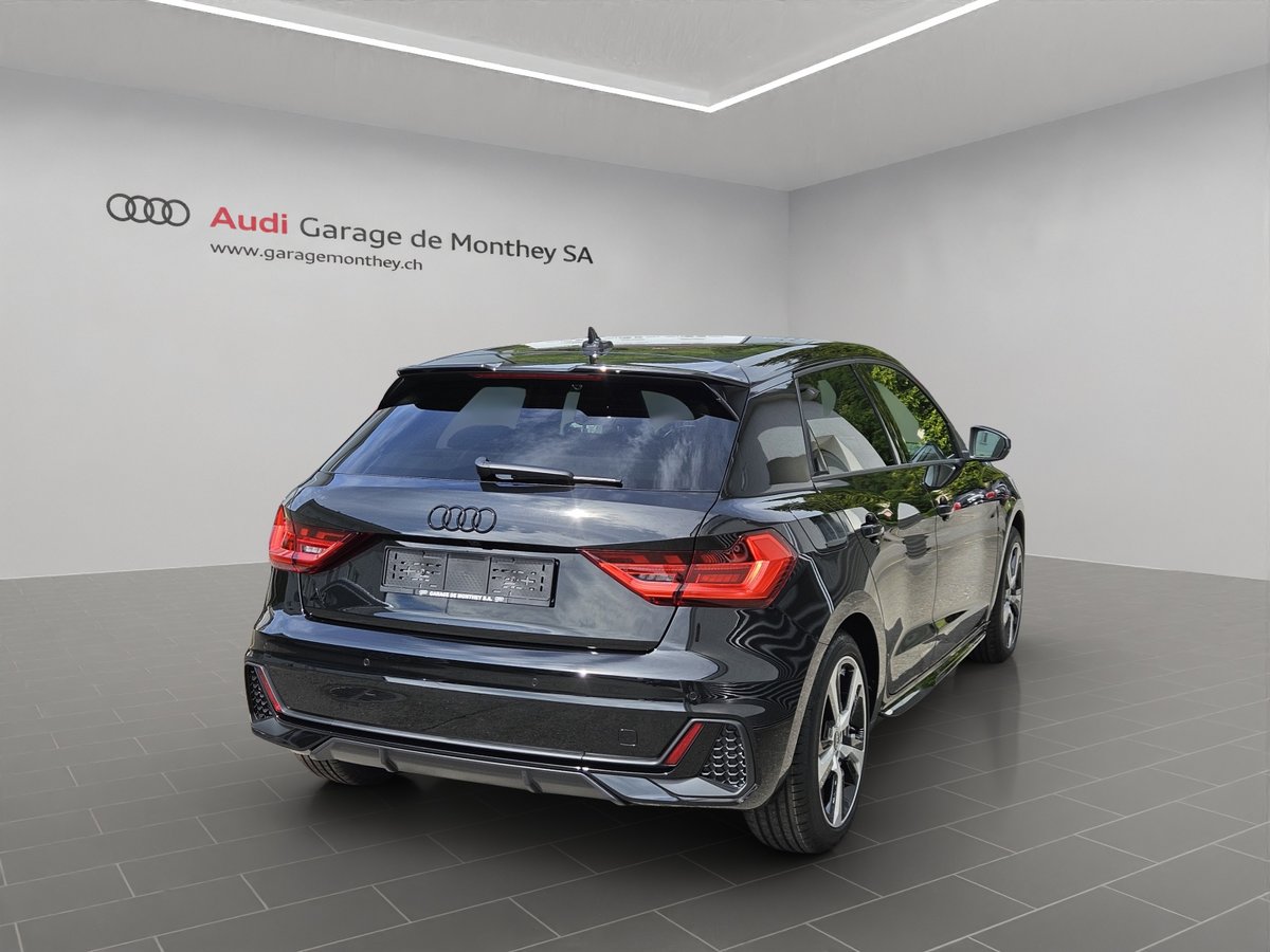AUDI A1 Sportback 30 TFSI Attraction, Petrol, Ex-demonstrator, Automatic - 4