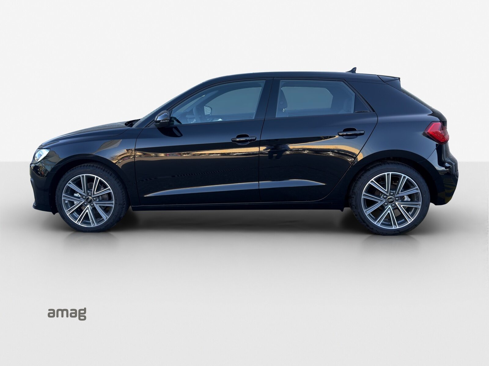 AUDI A1 Sportback 30 TFSI Attraction, Petrol, Pre-registered new car, Automatic - 2