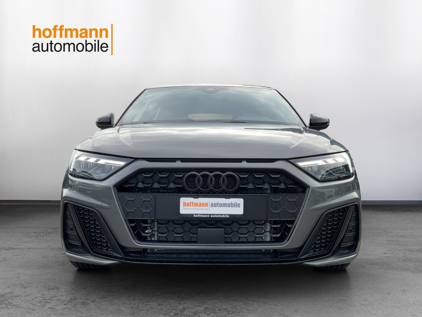 AUDI A1 Sportback 35 TFSI S line, Petrol, New car, Automatic - 2