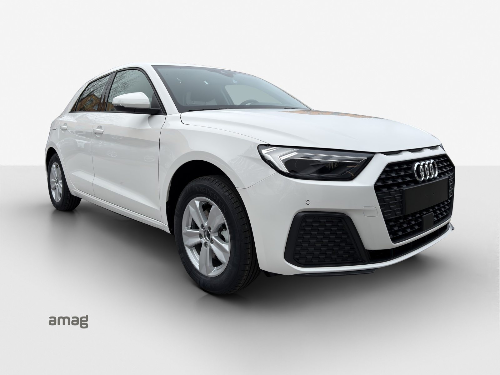 AUDI A1 Sportback 30 TFSI Attraction, Petrol, New car, Automatic - 6