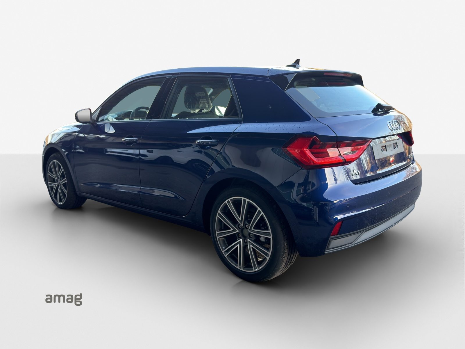 AUDI A1 Sportback 30 TFSI Attraction, Petrol, New car, Automatic - 3