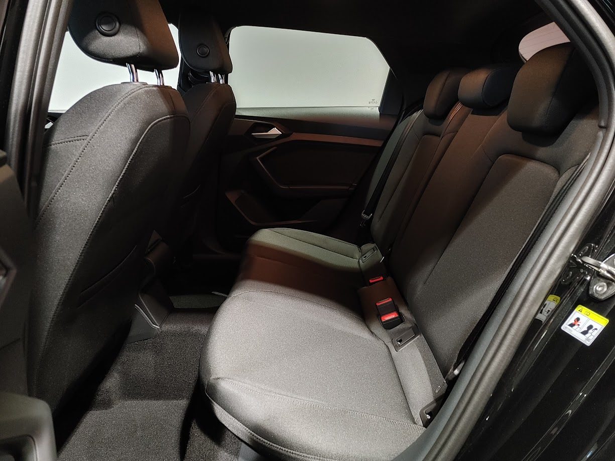 AUDI A1 Sportback 30 TFSI Attraction, Petrol, New car, Automatic - 5