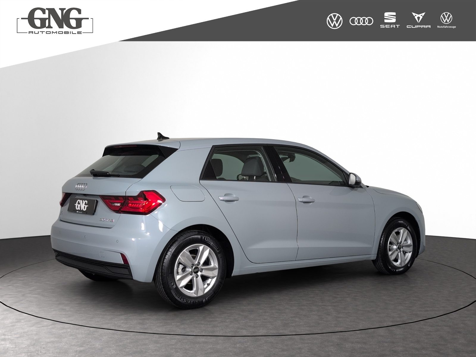 AUDI A1 Sportback 30 TFSI Attraction, Petrol, New car, Automatic - 3