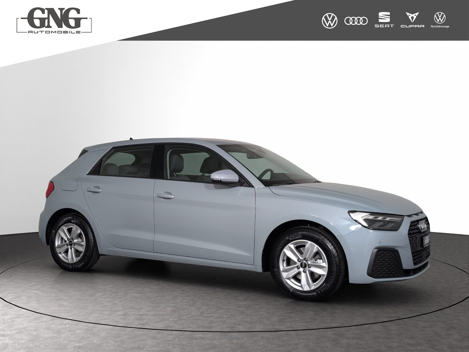 AUDI A1 Sportback 30 TFSI Attraction, Petrol, New car, Automatic - 4