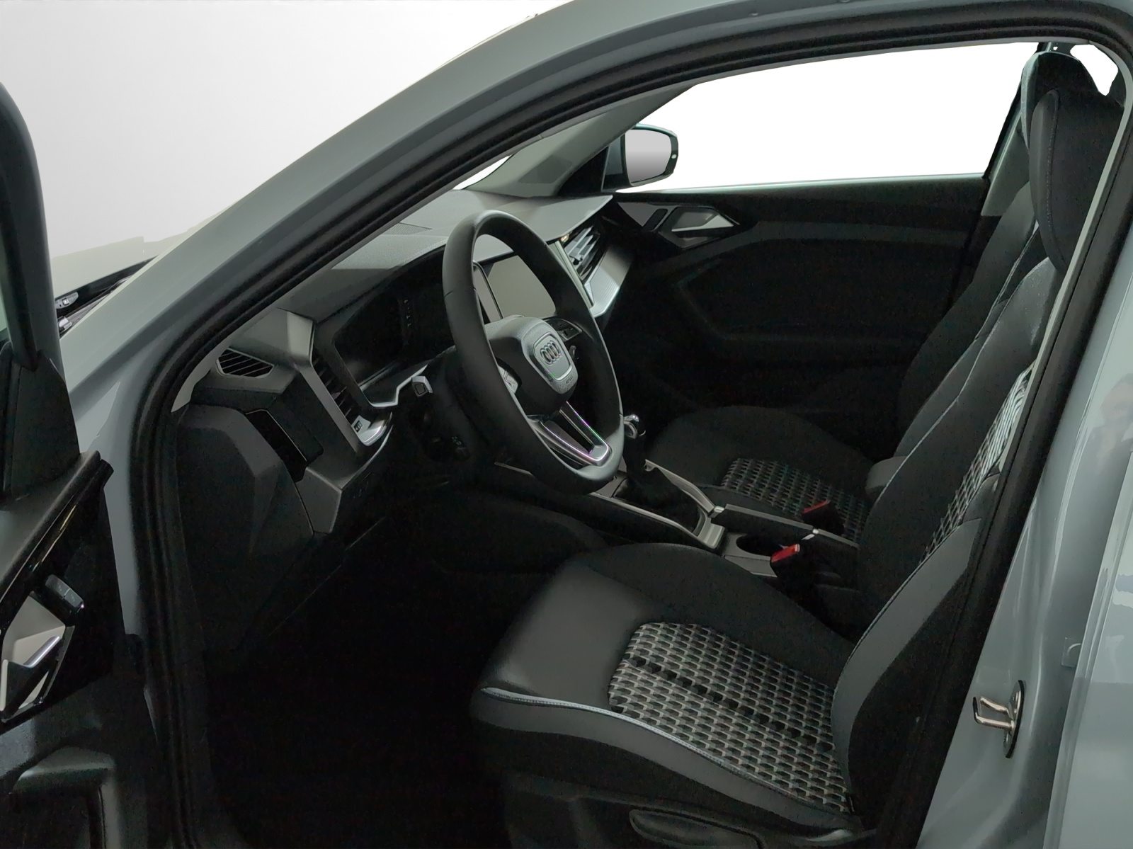 AUDI A1 Sportback 30 TFSI Attraction, Petrol, New car, Automatic - 6