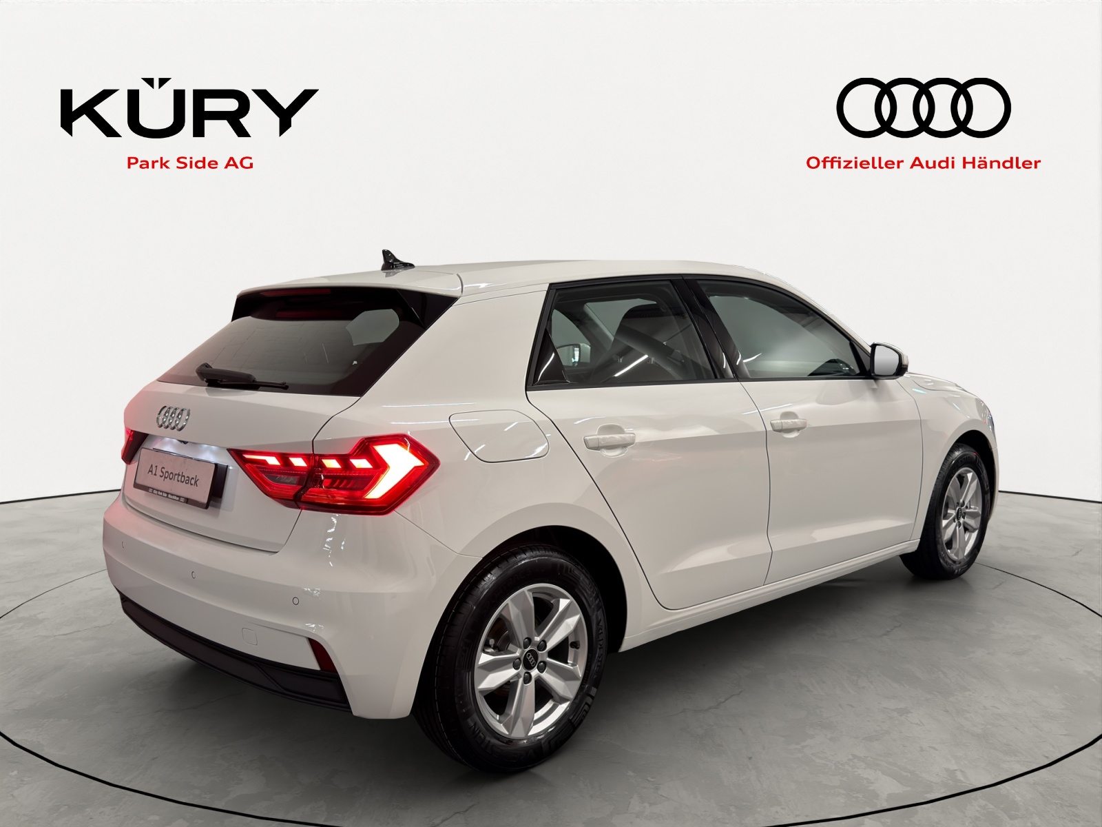 AUDI A1 Sportback 30 TFSI Attraction, Petrol, New car, Automatic - 4