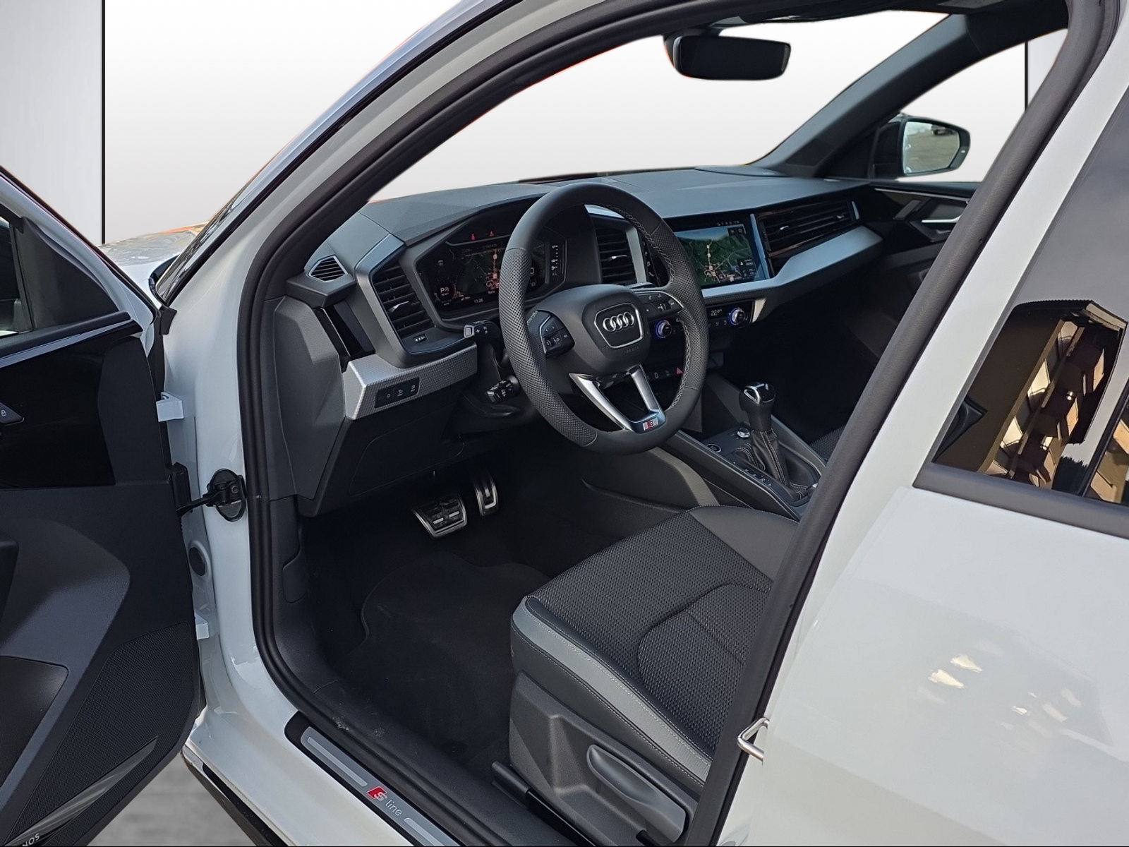 AUDI A1 Sportback 40 TFSI S line, Petrol, New car, Automatic - 6