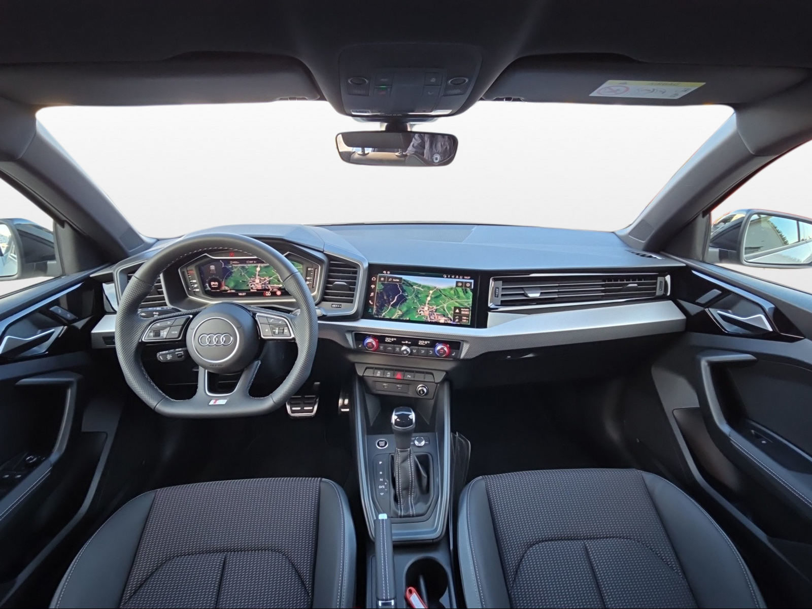 AUDI A1 Sportback 30 TFSI Attraction, Petrol, New car, Automatic - 4