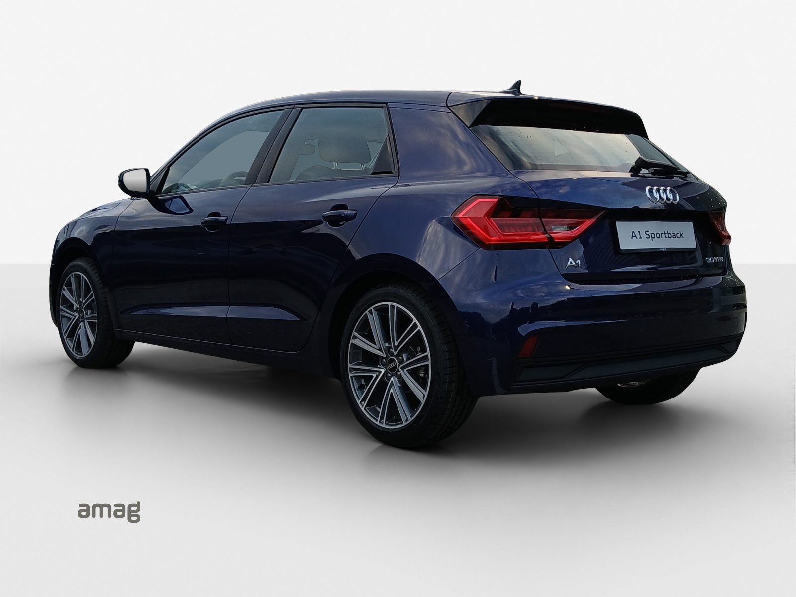 AUDI A1 Sportback 30 TFSI Attraction, Petrol, New car, Automatic - 3