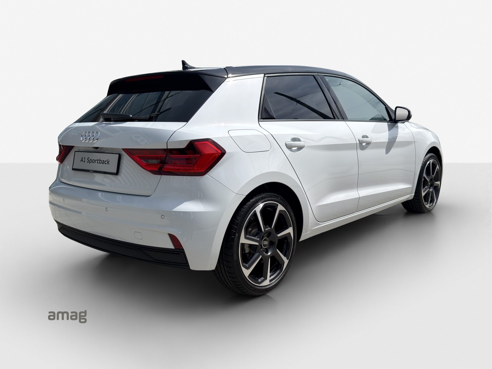 AUDI A1 Sportback 30 TFSI Attraction, Petrol, New car, Automatic - 5