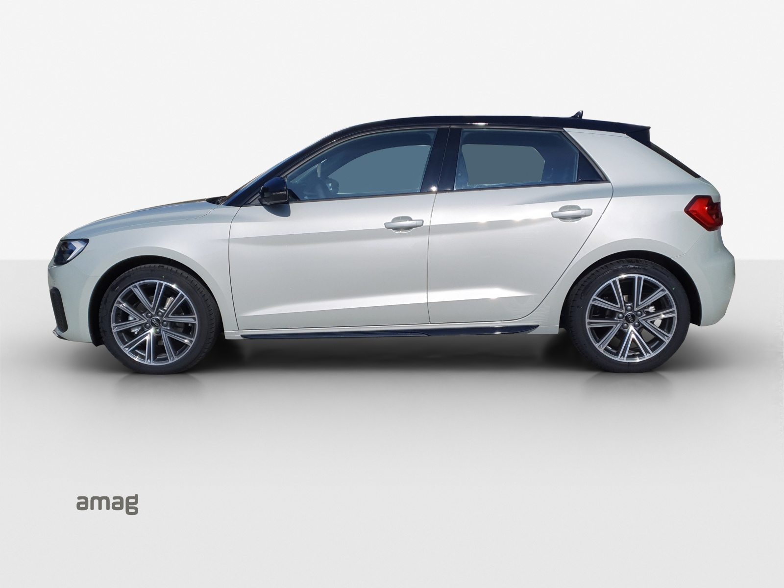 AUDI A1 Sportback 30 TFSI Attraction, Petrol, New car, Automatic - 2
