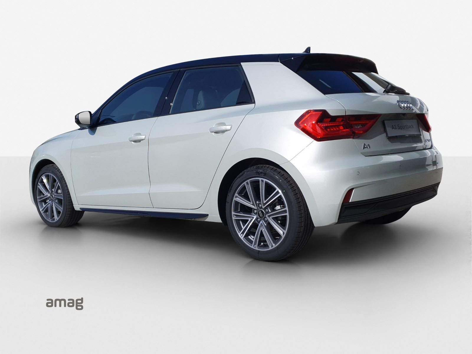 AUDI A1 Sportback 30 TFSI Attraction, Petrol, New car, Automatic - 3